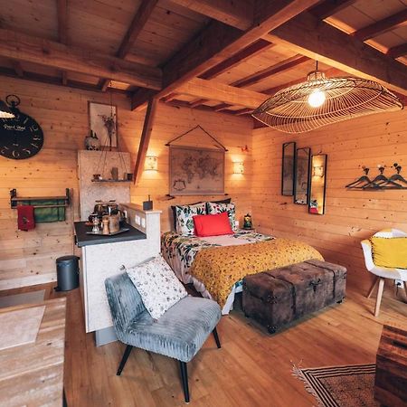La Cabane Du Bon Chemin ,Spa ลาวาล ภายนอก รูปภาพ
